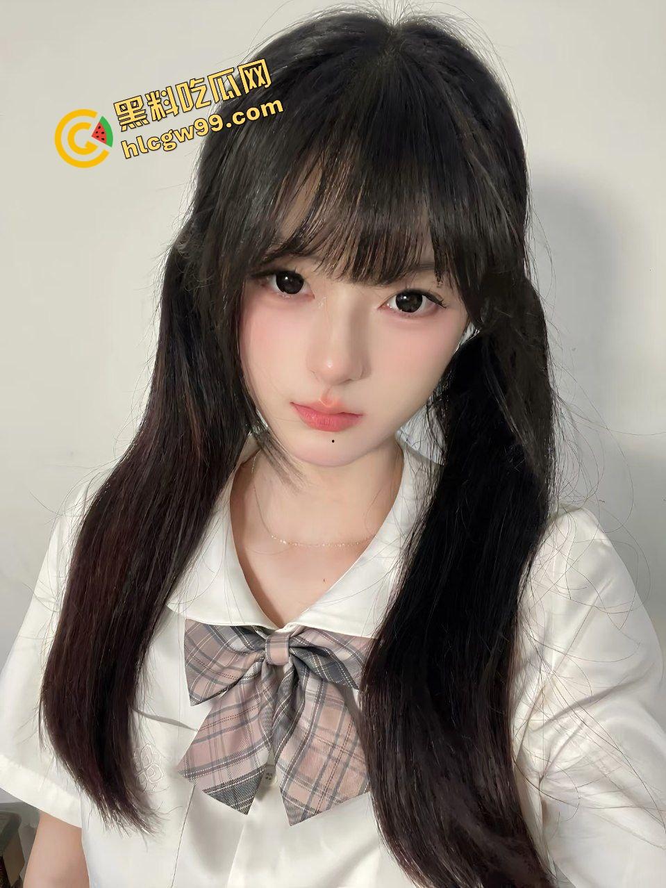 约炮大神800元约操,读书兼职的极品双马尾JK黑丝妹,出租房调情前后爆干黑丝玉腿!-1