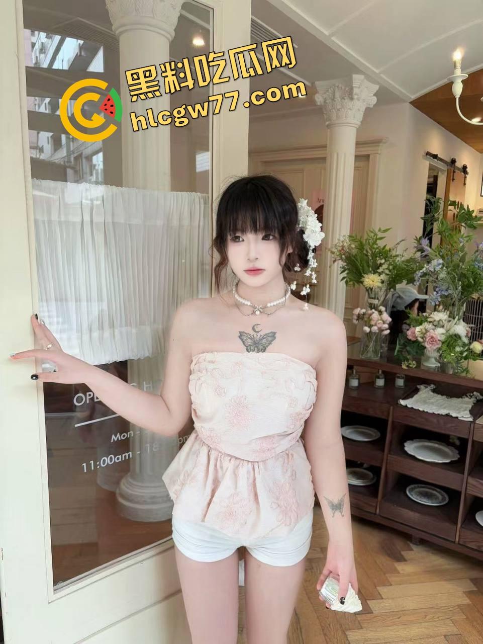 渭南骚气少妇『林曼曼』前戏自己做，三指齐插像搅拌机，还没开始就自己喷了，你行你上她可能不要你！-3