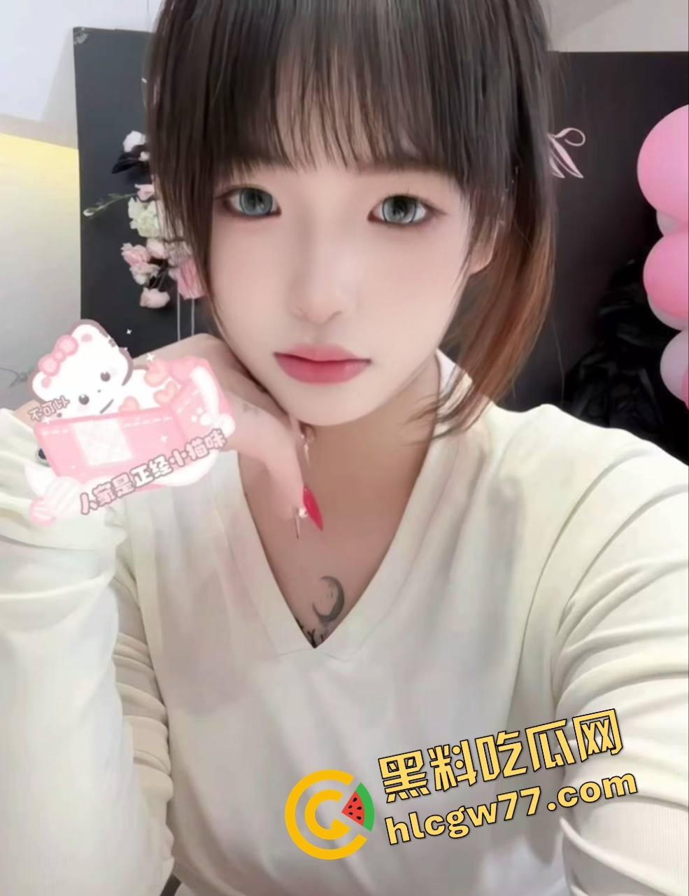 渭南骚气少妇『林曼曼』前戏自己做，三指齐插像搅拌机，还没开始就自己喷了，你行你上她可能不要你！-5