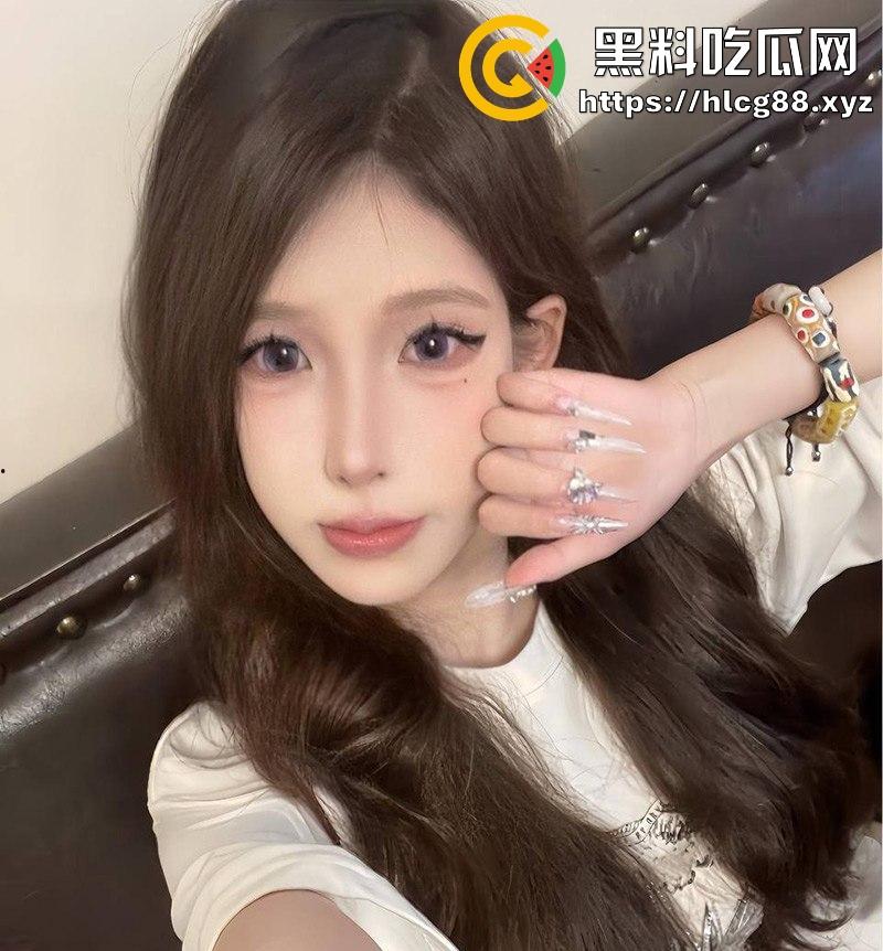 广东职业技术学院19岁母狗【李颖莹】清纯反差婊粉嫩馒头逼 大尺度裸舞用笔自慰视频调教 很有撸点！-5