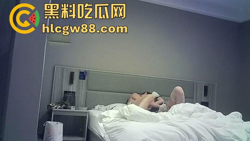 吉林医专骚母狗【杨思思】长腿极品学生妹性瘾炸裂，天天网上撩骚发自慰视频勾网友操，水手服约啪流出直接硬爆！-11