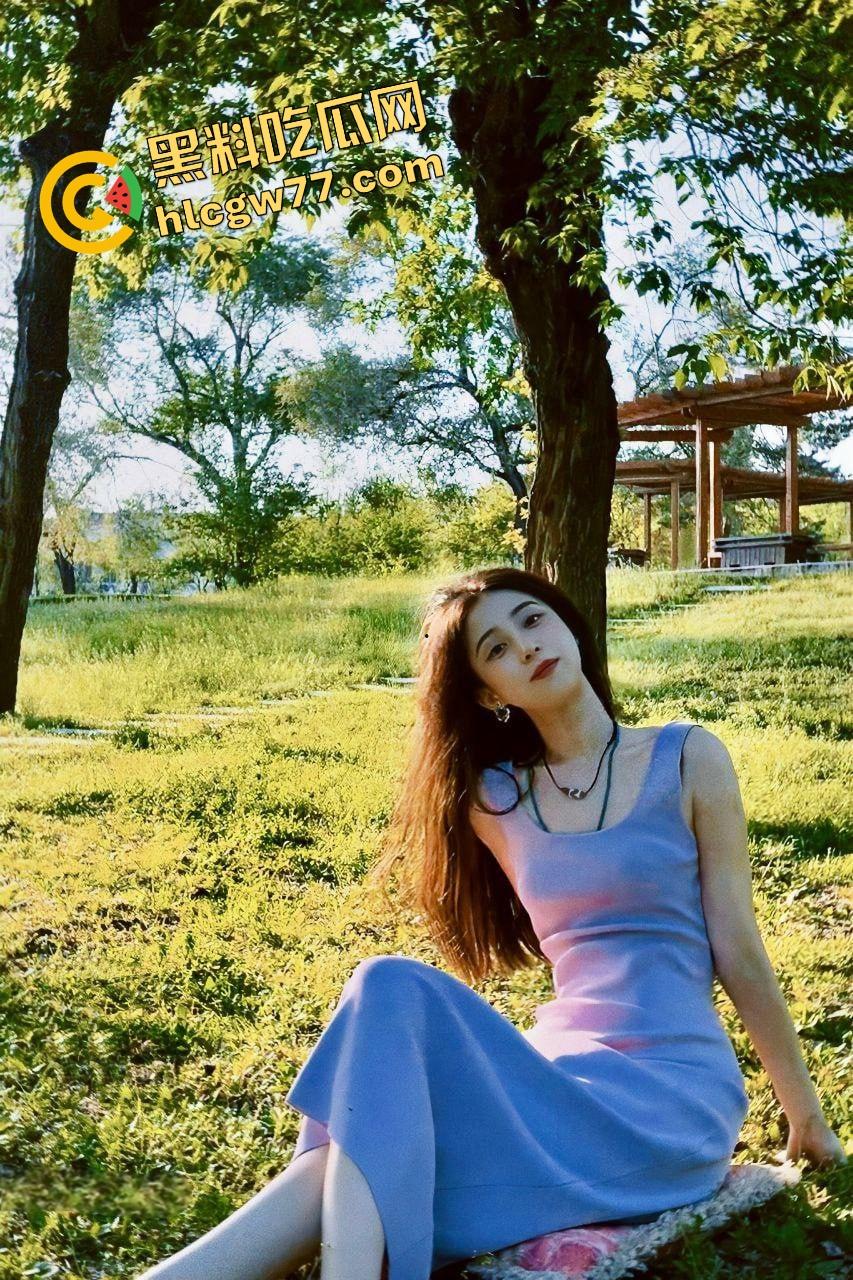 温州舞蹈老师『赵媛媛』白月光脸蛋，骚到撅屁股掰穴露粉肉，被金主当车震狗操翻！-3